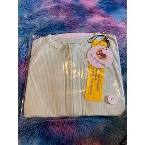 V32.‎ The sleepy sloth opal zippy 2T NIB